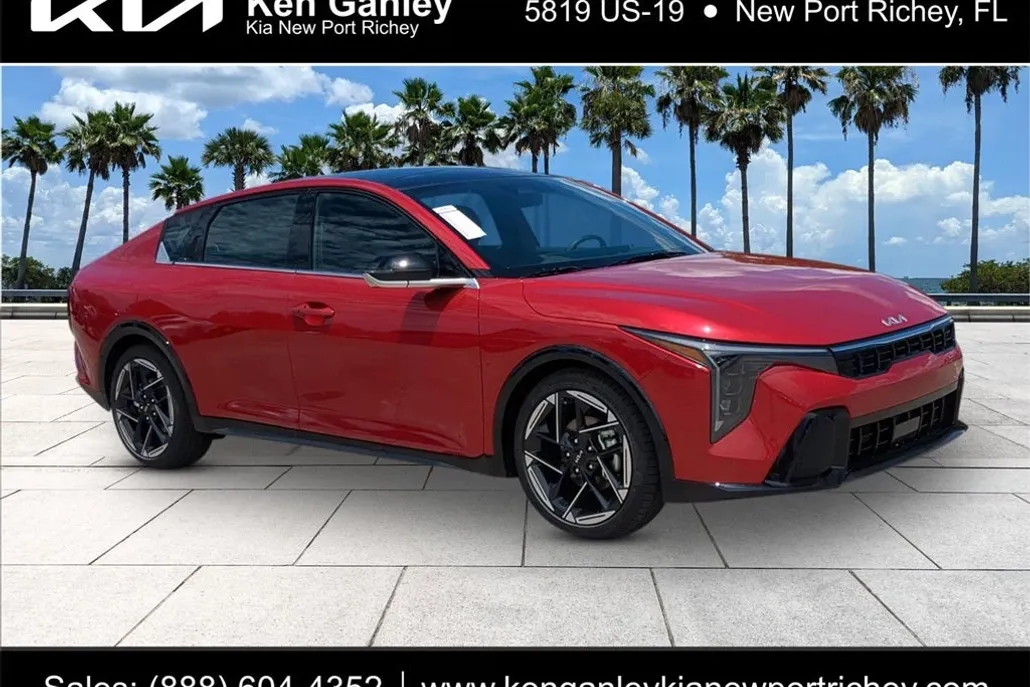 2025 Kia K4 GT-Line photo 1