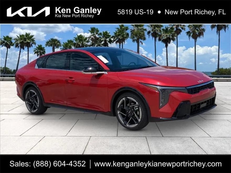 2025 Kia K4 GT-Line photo 1