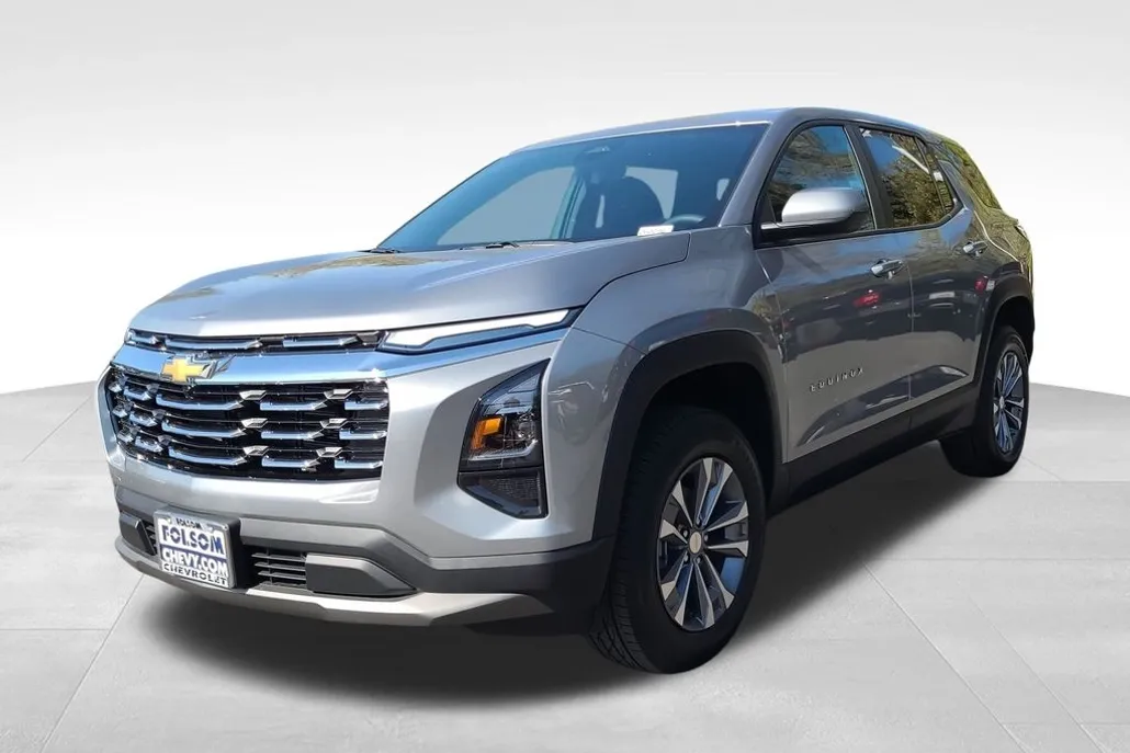 2026 Chevrolet Equinox LT photo 1