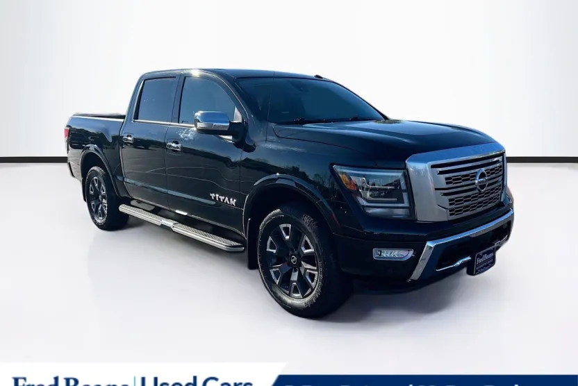 2021 Nissan Titan Platinum Reserve Crew Cab photo 1