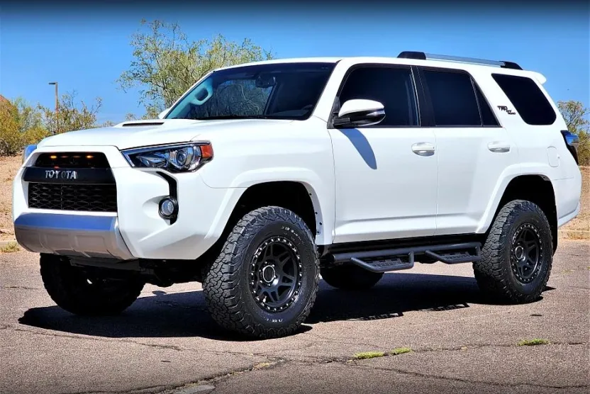 2018 Toyota 4Runner Premium photo 1