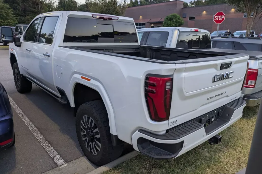 2024 Gmc Sierra HD Denali Ultimate photo 1