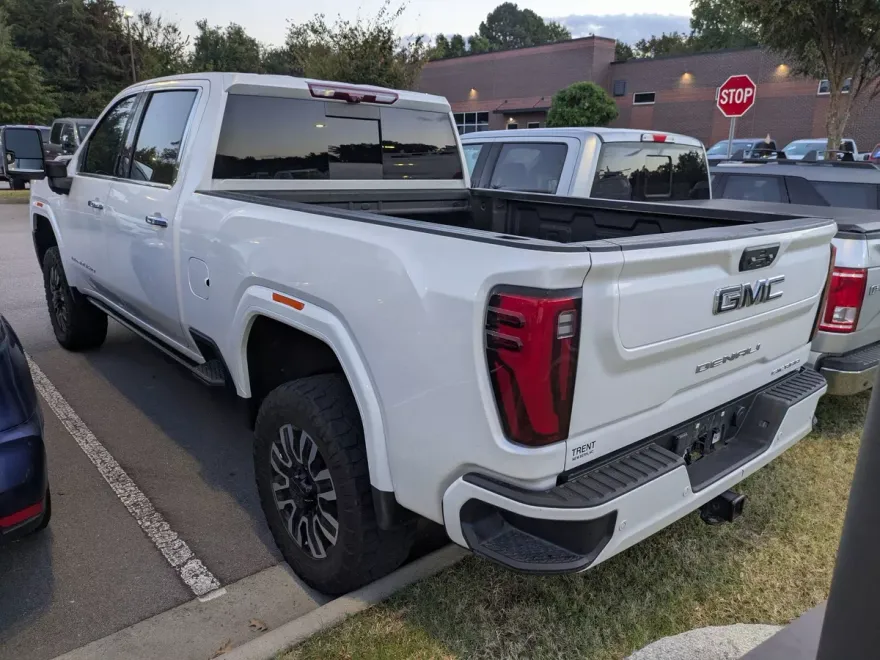 2024 Gmc Sierra HD Denali Ultimate photo 1
