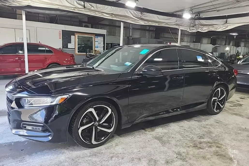2019 Honda Accord Sport photo 1