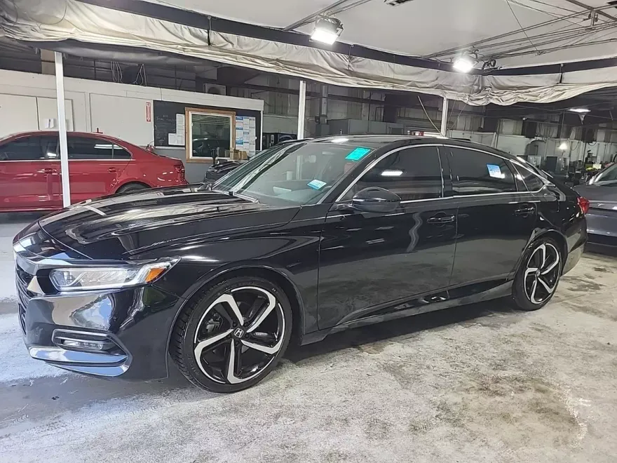 2019 Honda Accord Sport photo 1