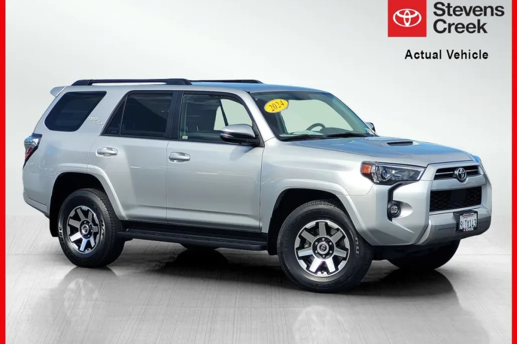 2024 Toyota 4Runner TRD Off-Road Premium photo 1