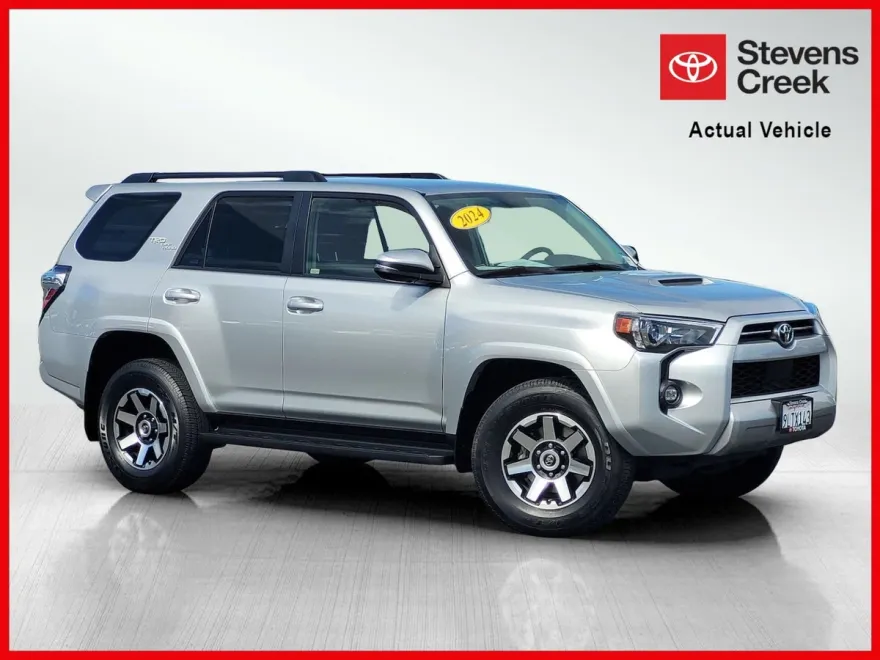 2024 Toyota 4Runner TRD Off-Road Premium photo 1