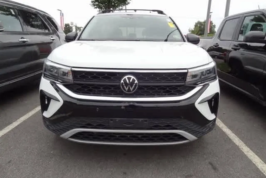 2023 Volkswagen Taos S photo 1