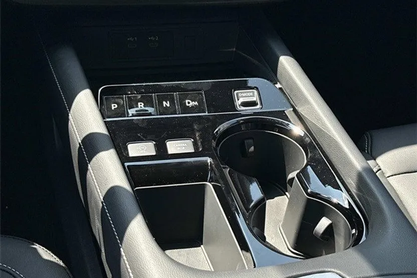 2025 Nissan Murano SV photo 1