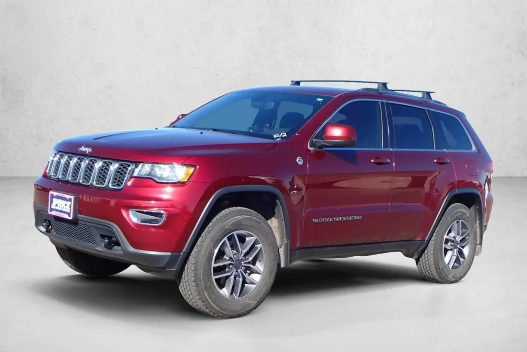 2020 Jeep Grand Cherokee Laredo photo 1