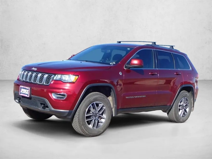 2020 Jeep Grand Cherokee Laredo photo 1