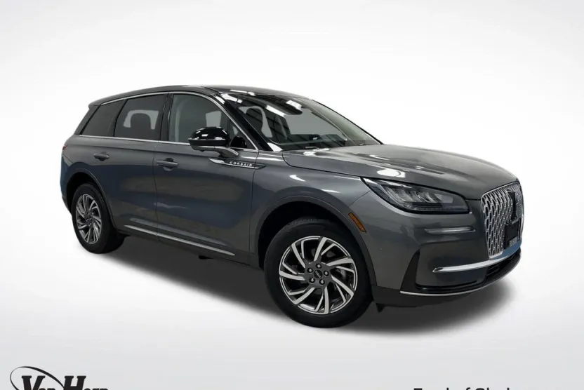 2023 Lincoln Corsair Standard photo 1