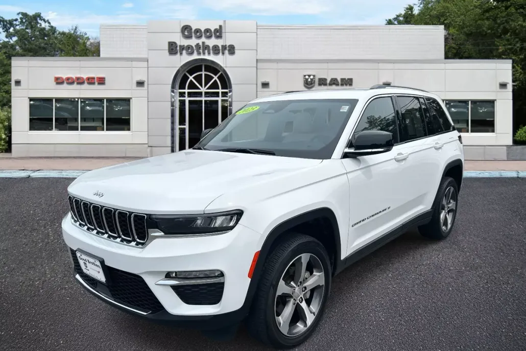 2023 Jeep Grand Cherokee Limited photo 1