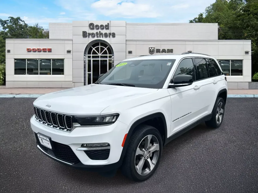 2023 Jeep Grand Cherokee Limited photo 1