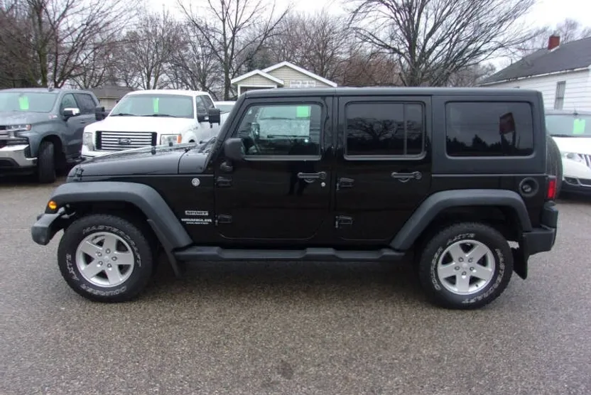 2011 Jeep Wrangler Unlimited Sport photo 1