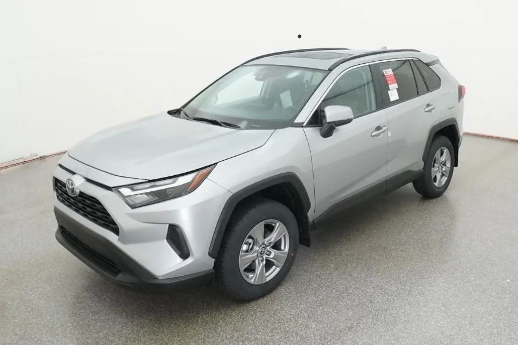 2025 Toyota RAV4 XLE photo 1
