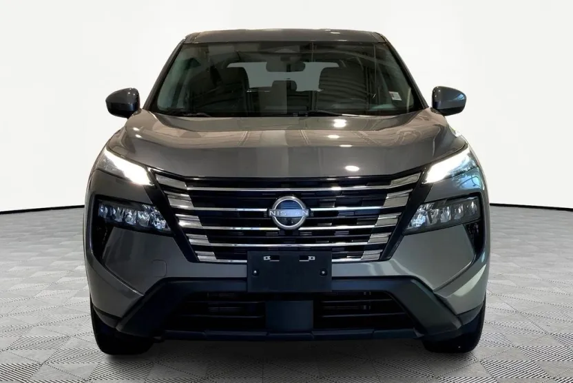 2024 Nissan Rogue SV photo 1
