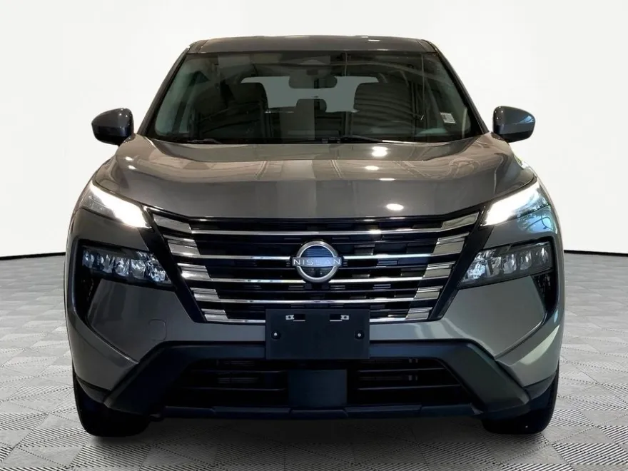 2024 Nissan Rogue SV photo 1