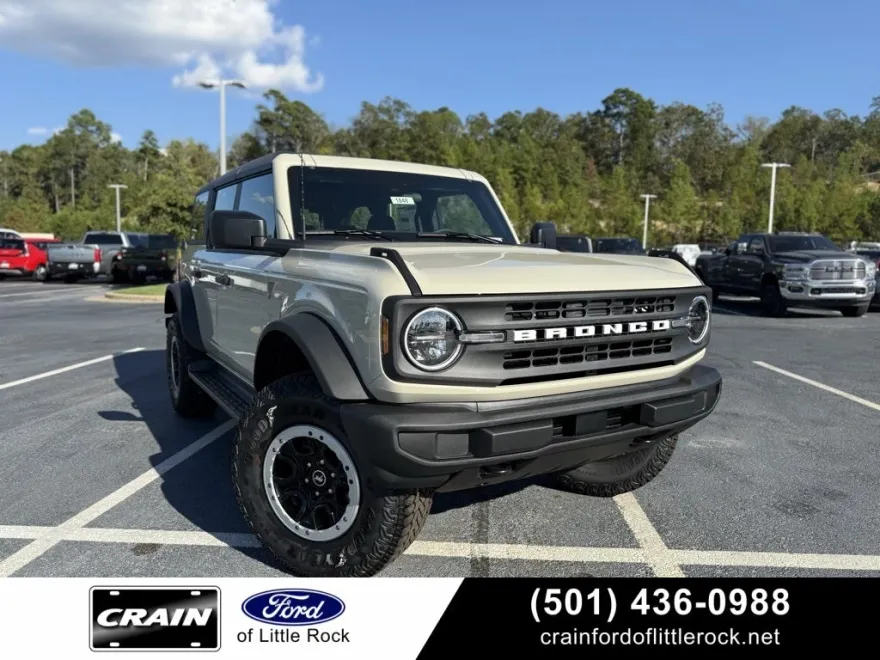 2025 Ford Bronco Base photo 1