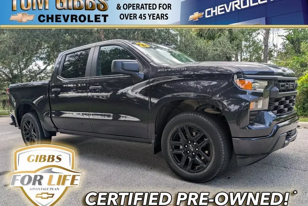 2023 Chevrolet Silverado 1500 Custom photo 1