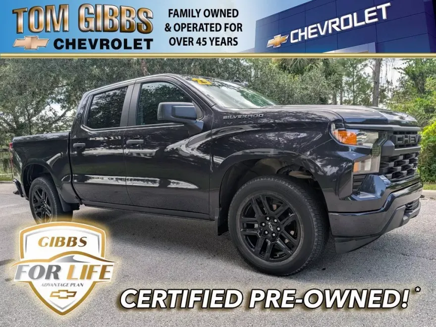 2023 Chevrolet Silverado 1500 Custom photo 1