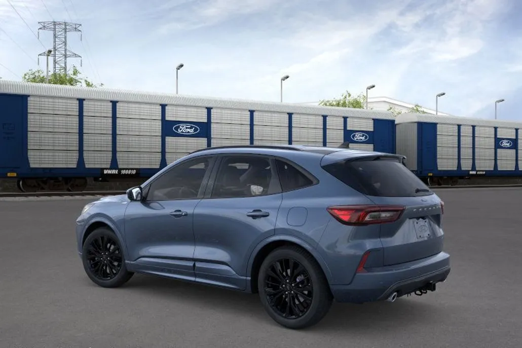2026 Ford Escape ST-Line Elite photo 1