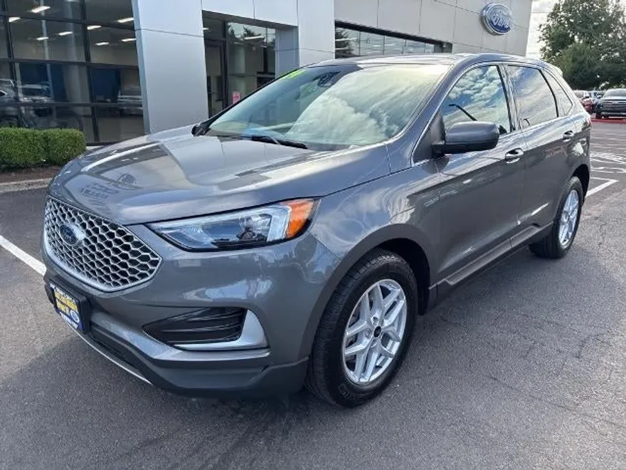 2024 Ford Edge SEL photo 1