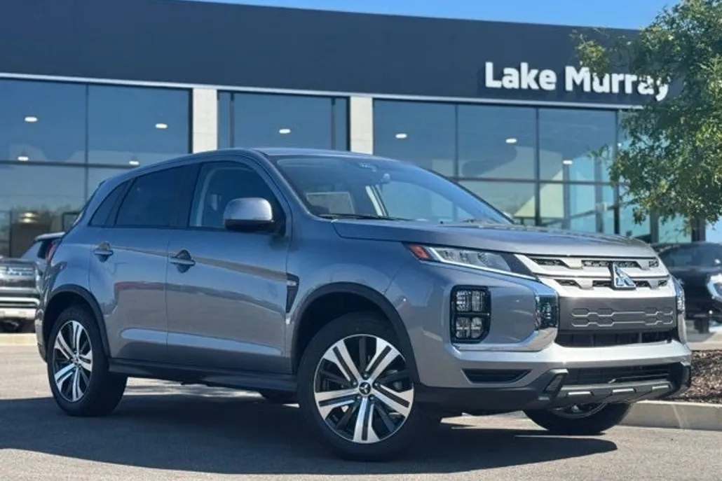 2025 Mitsubishi Outlander Sport ES SE LE photo 1