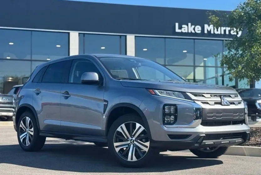 2025 Mitsubishi Outlander Sport ES SE LE photo 1