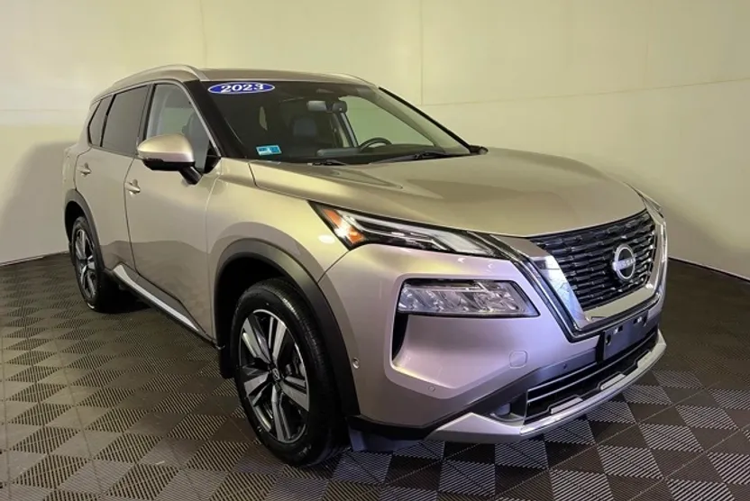 2023 Nissan Rogue Platinum photo 1