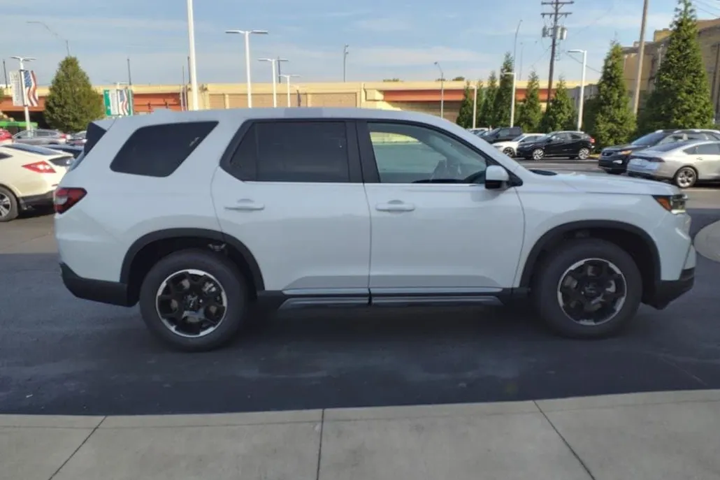 2025 Honda Pilot EX-L photo 1