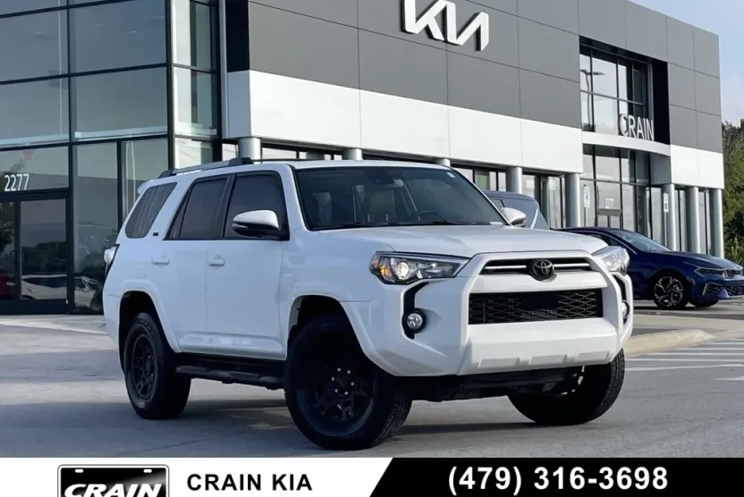 2020 Toyota 4Runner SR5 Premium photo 1