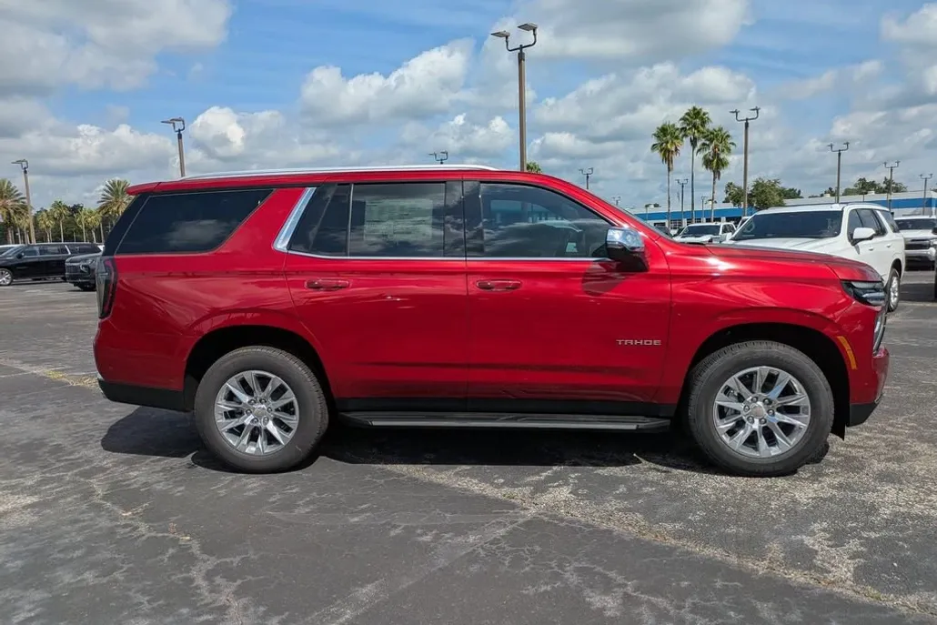 2025 Chevrolet Tahoe Premier photo 1