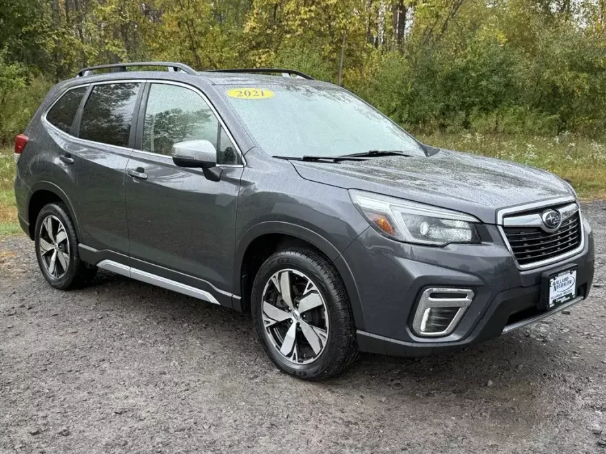 2021 Subaru Forester Touring photo 1