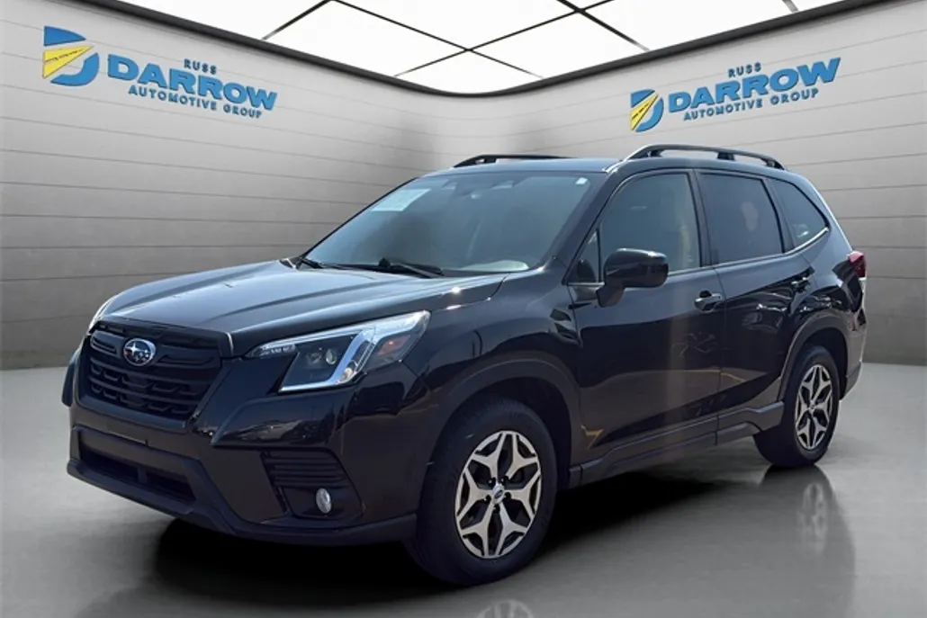 2023 Subaru Forester Premium photo 1
