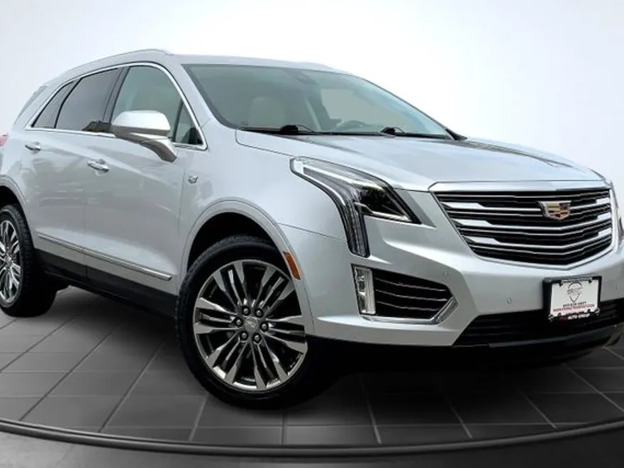 2017 Cadillac XT5 Premium Luxury photo 1