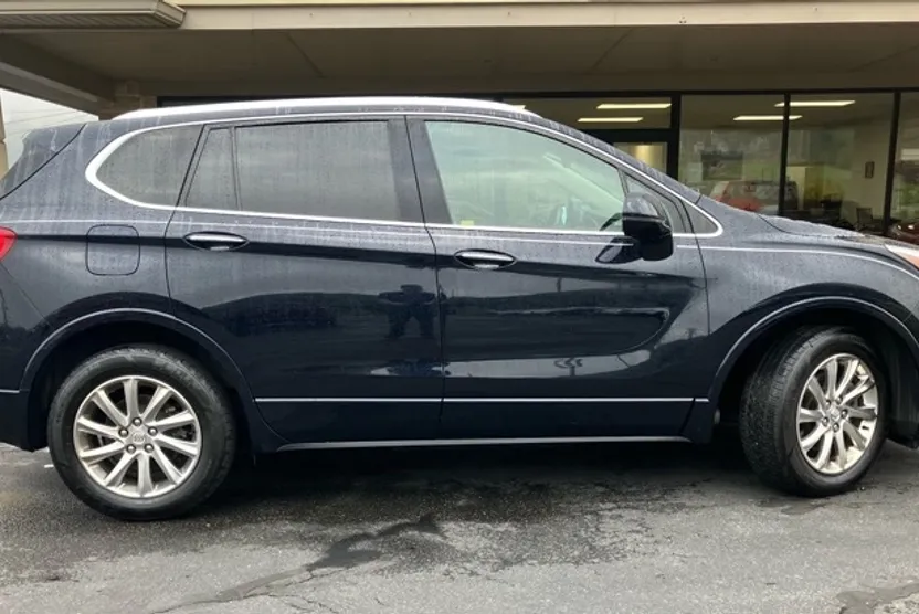 2020 Buick Envision Essence photo 1