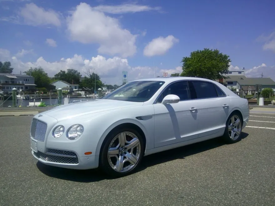 2014 Bentley Flying Spur photo 1