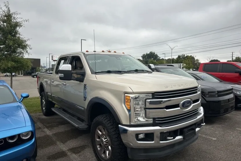 2017 Ford F-250 photo 1