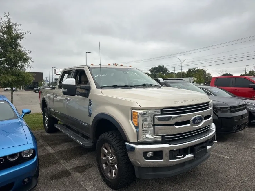 2017 Ford F-250 photo 1