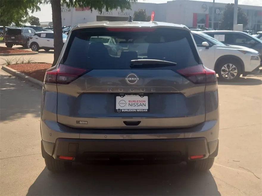2026 Nissan Rogue SV photo 1