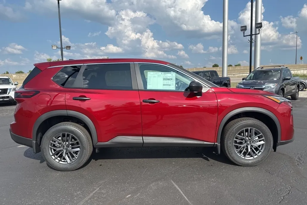 2026 Nissan Rogue S photo 1