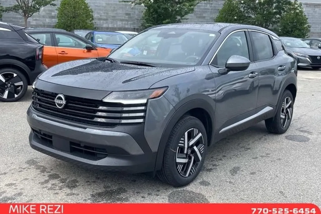 2025 Nissan Kicks SV photo 1