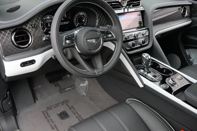 2025 Bentley Bentayga S photo 1