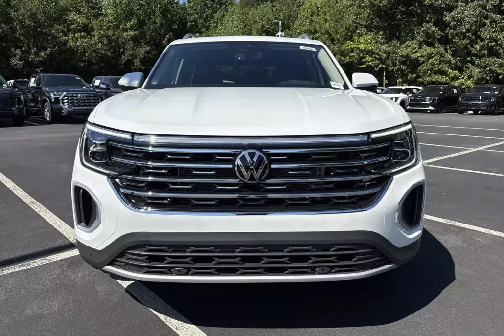 2026 Volkswagen Atlas SEL photo 1