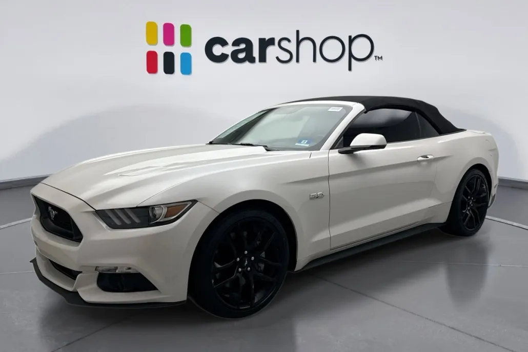 2017 Ford Mustang GT Premium photo 1