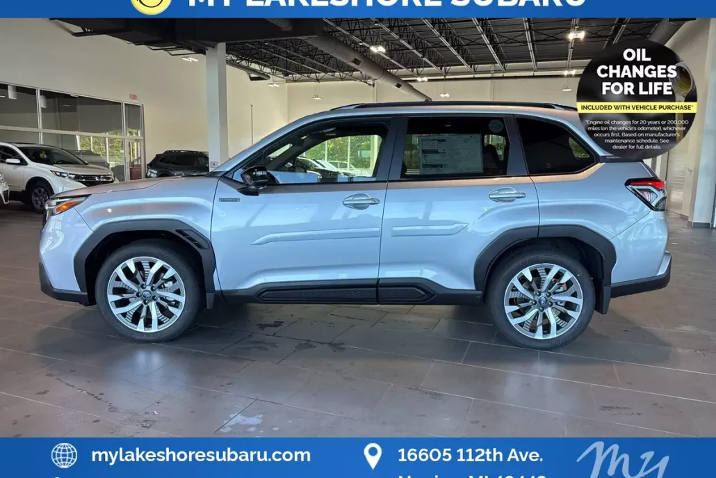 2025 Subaru Forester Touring photo 1