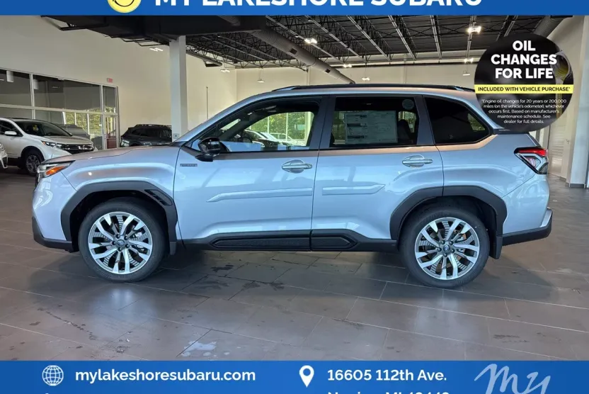 2025 Subaru Forester Touring photo 1