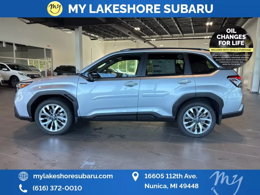 2025 Subaru Forester Touring photo 1