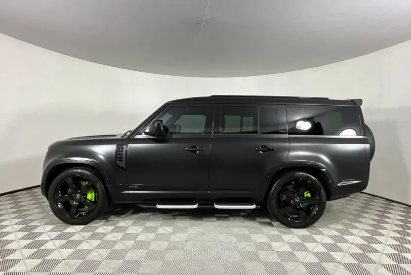 2023 Land Rover Defender 130 X photo 1